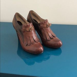 Frye Miranda Kiltie Oxford Shoe
